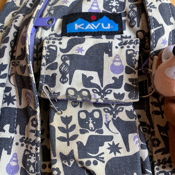 KAVU Canvas Backpack Bag, 17x10”, Three Zip Section, pre-owned - Picture 3 of 13